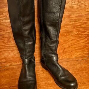 Woman’s Nine West Boots
